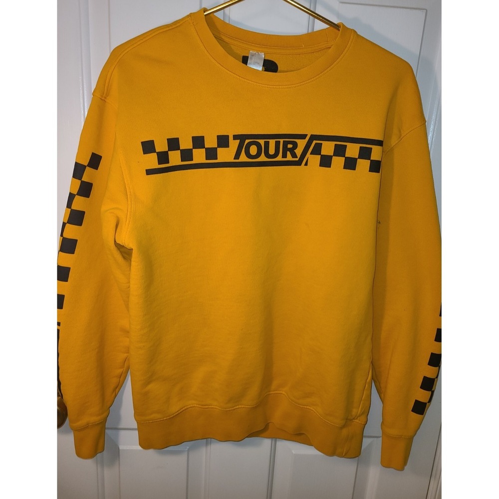 Justin Bieber Tour 2017 Sweater Yellow Sweatshirt  Size Women's Small‎ -Flaws